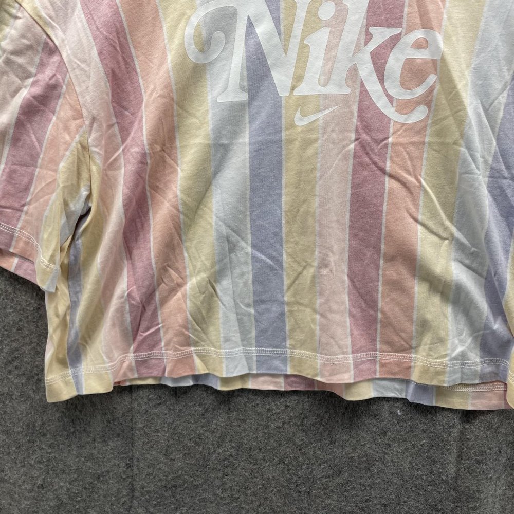 Nike Shirt Women Medium Ladies Pink Blue Striped Athletic Tee Vintage Cropped - Picture 5 of 10